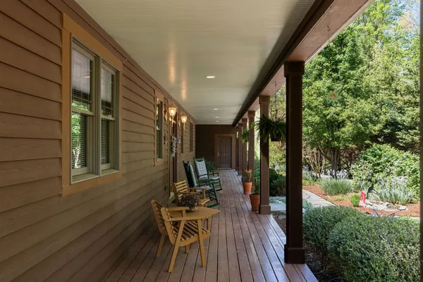 $689,900 | 150 Fairfield Estates Drive, Raphine, VA 24472