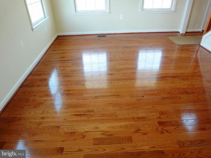 6674 Wind Ridge Road Mount Airy, MD 21771 - Photo 11 of 15 BRUCE HARDWOOD FLOORS