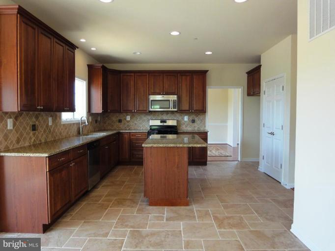 6674 Wind Ridge Road Mount Airy, MD 21771 - Photo 5 of 15 Kitchen