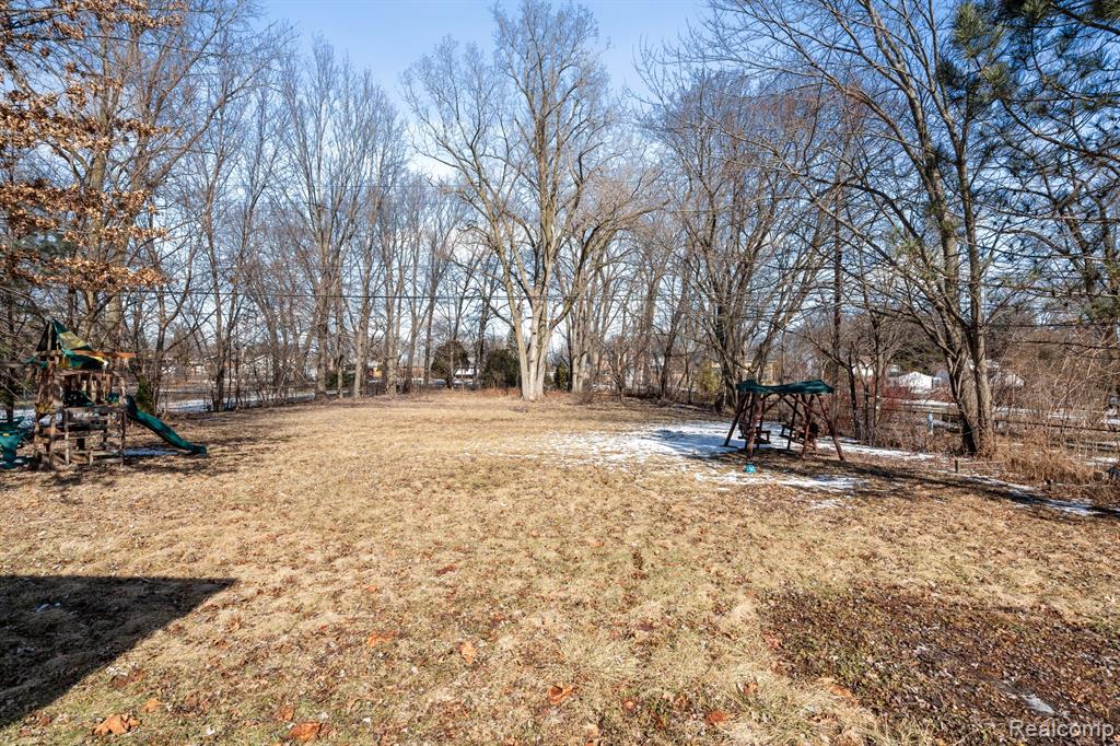 19081 Collinson Avenue Eastpointe, MI 48021 - Photo 30 of 31