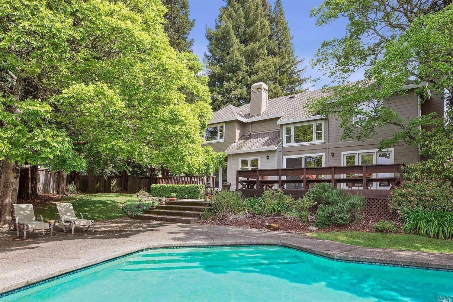 237 Chiquita Road Healdsburg, CA 95448 - Photo 1 of 1 Splash in your own pool