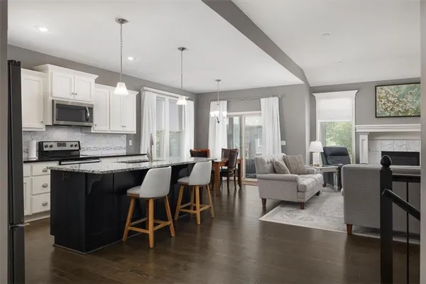 $540,000 | 105 Southeast Griffin Street, Blue Springs, MO 64064