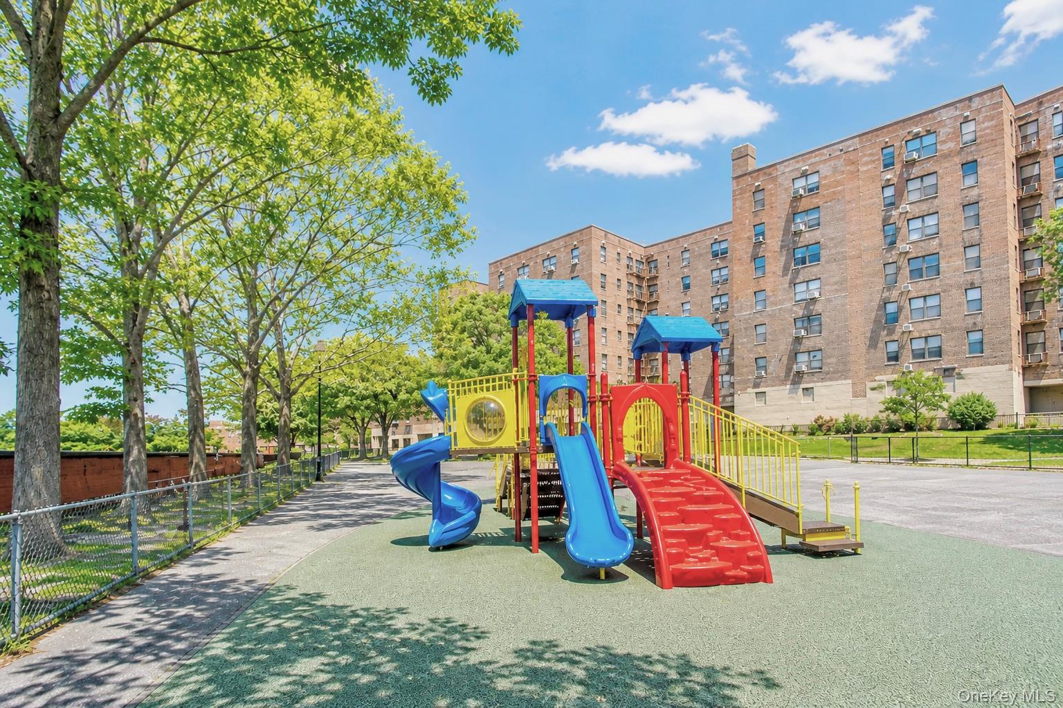 139-16 28th Road, Unit Z Queens, NY 11354 - Photo 12 of 14 a view of a park with iron fence