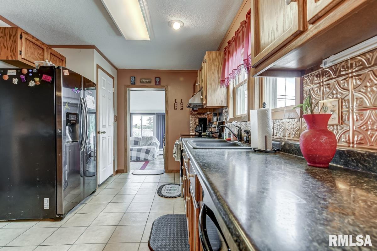 2712 Cheshire Road Springfield, IL 62703 - Photo 12 of 35