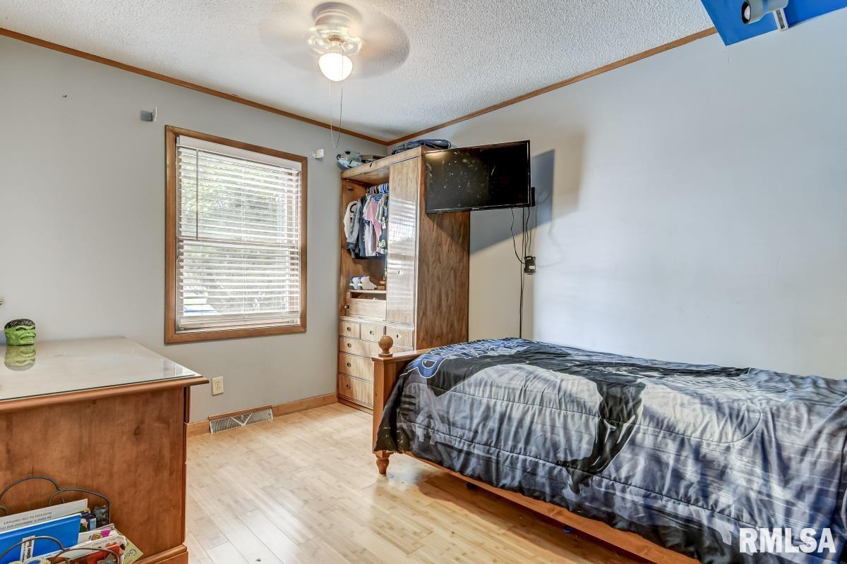 2712 Cheshire Road Springfield, IL 62703 - Photo 22 of 35