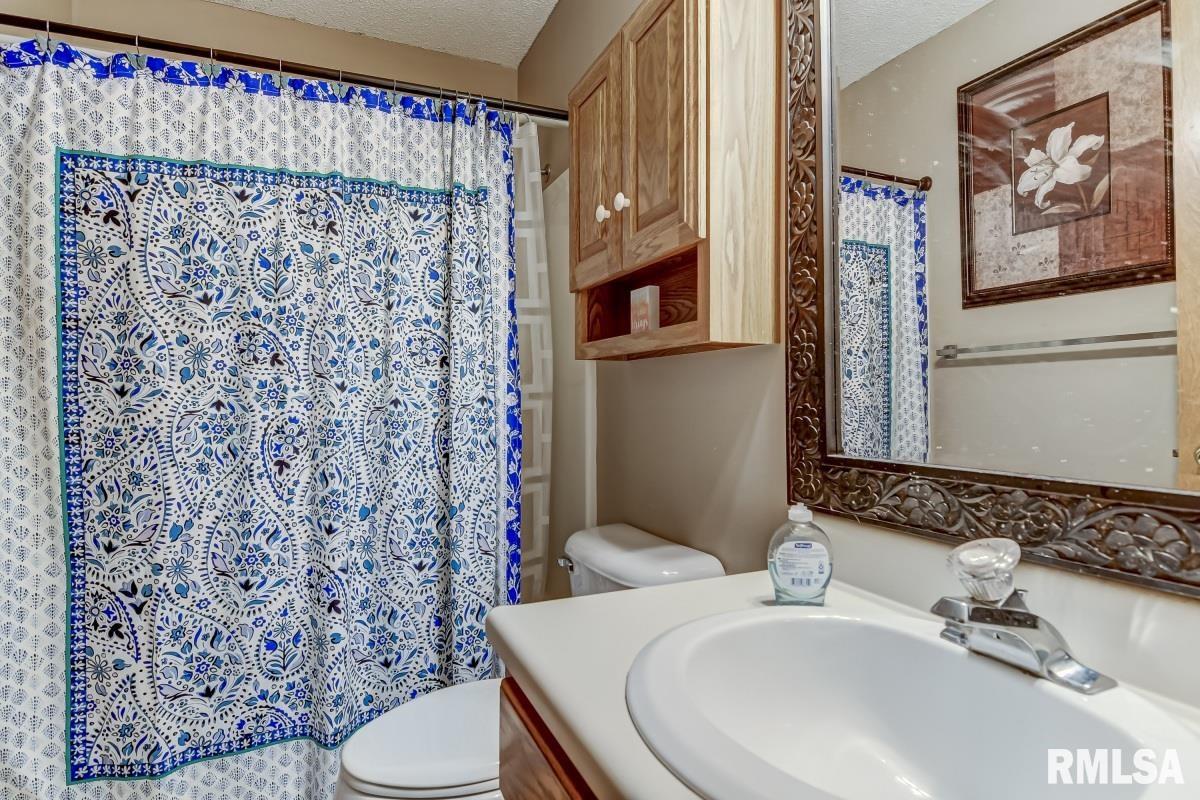 2712 Cheshire Road Springfield, IL 62703 - Photo 25 of 35