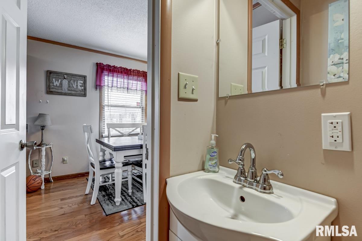 2712 Cheshire Road Springfield, IL 62703 - Photo 28 of 35