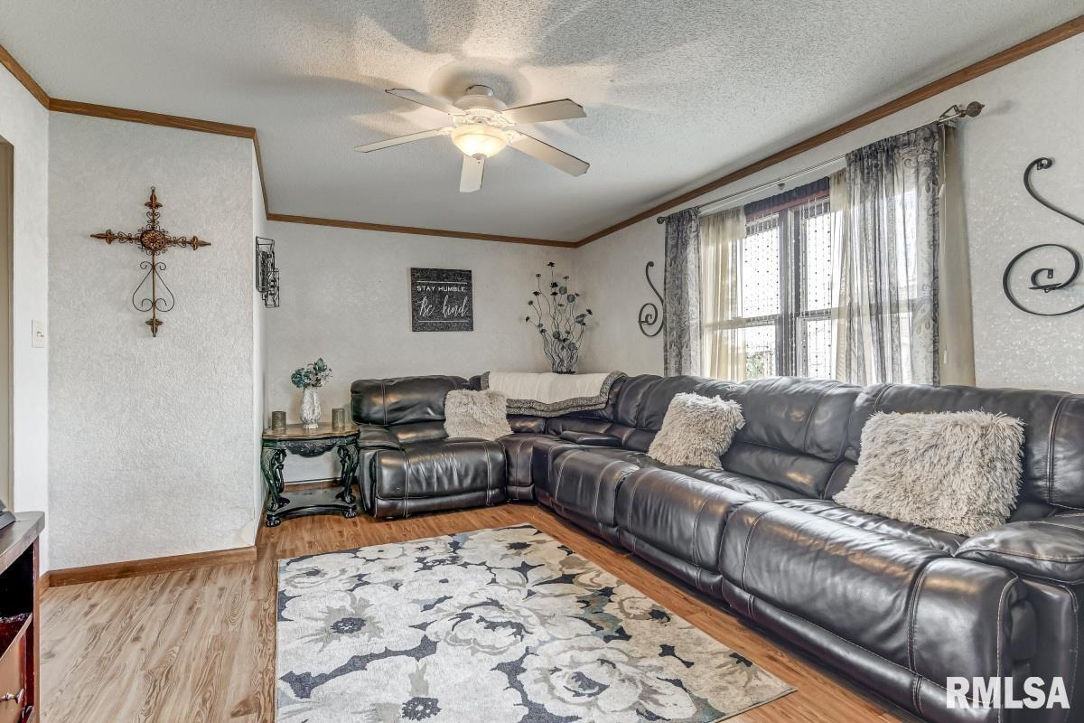 2712 Cheshire Road Springfield, IL 62703 - Photo 10 of 35