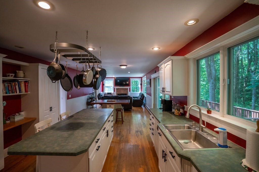 37 Woodlot Road Amherst, MA 01002 - Photo 17 of 42 Gallery Image 17