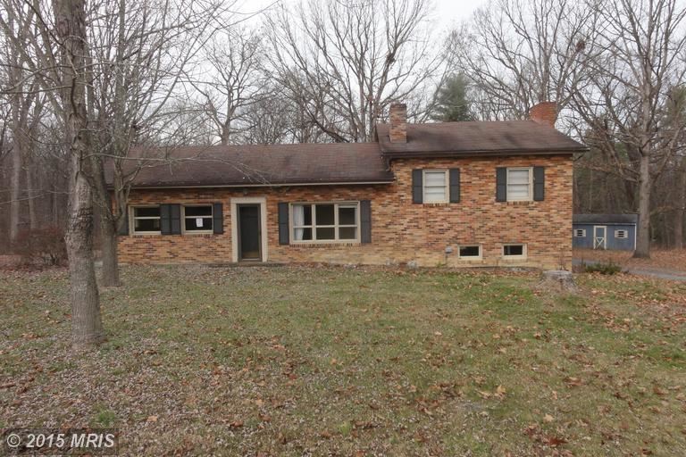 896 Millner Road Strasburg, VA 22657 - Photo 1 of 1 a front view of a house with garden