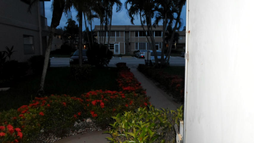 240 Monaco Way, Unit E Delray Beach, FL 33446 - Photo 1 of 10 Kings Point
