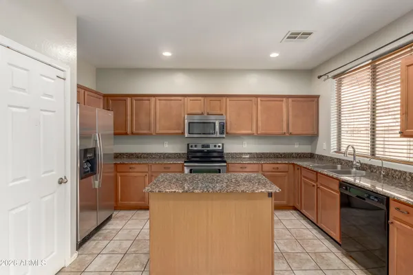 $565,000 | 3078 South Southwind Drive, Gilbert, AZ 85295
