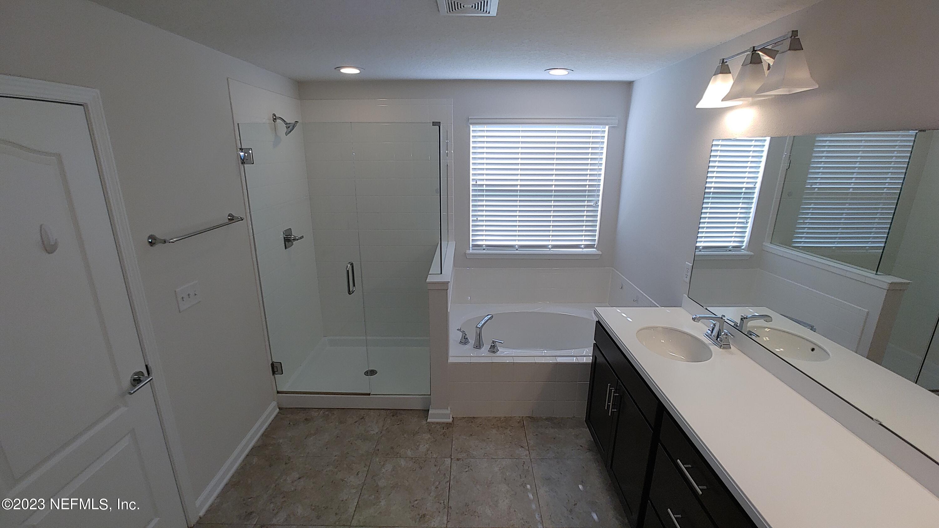 15162 Rocky Shoals Road Jacksonville, FL 32259 - Photo 31 of 36 Walkin Shower/Tub