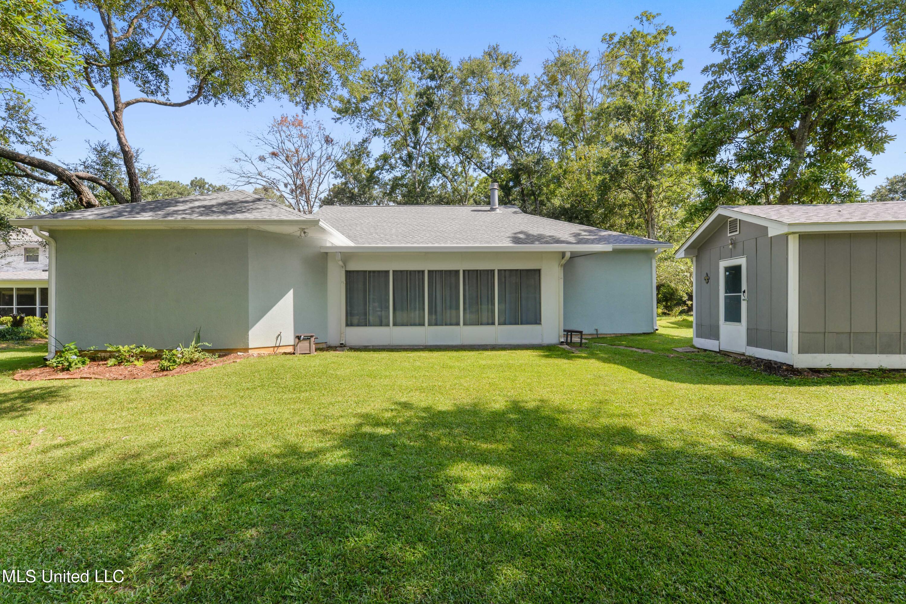 13805 Paraiso Road Ocean Springs, MS 39564 - Photo 25 of 25 026