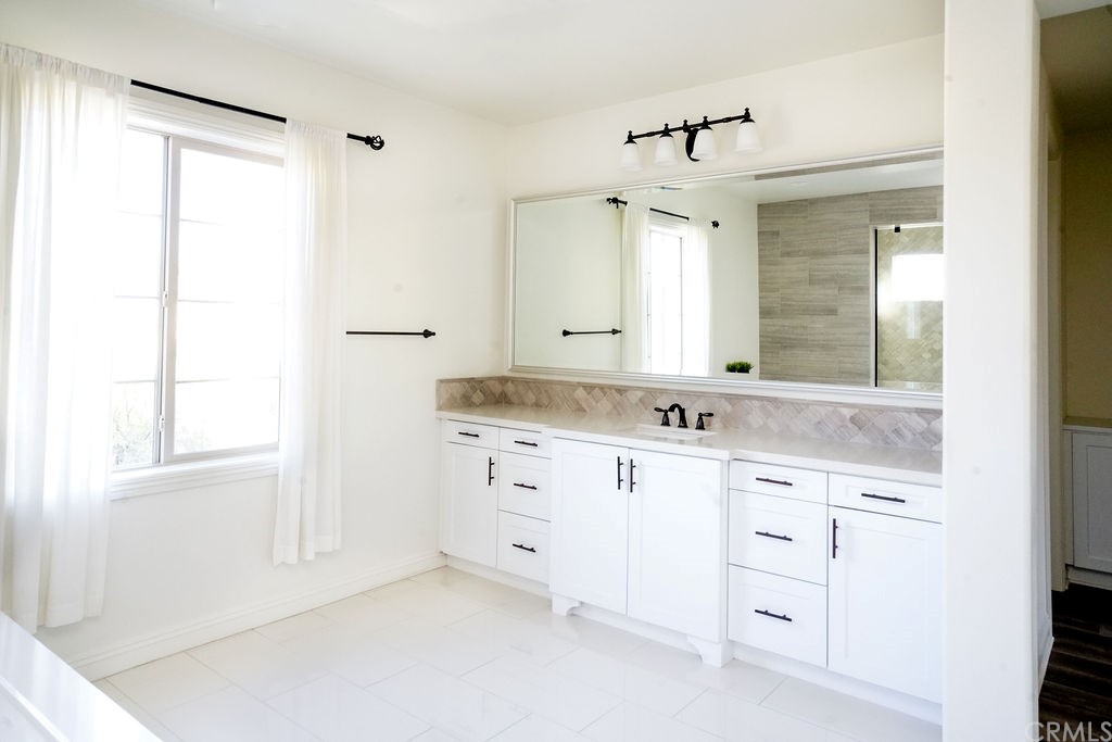 11 Victory Road Tustin, CA 92782 - Photo 14 of 30