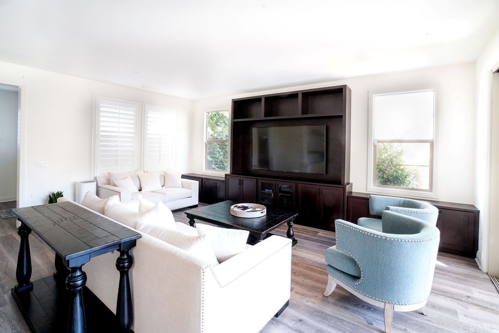 11 Victory Road Tustin, CA 92782 - Photo 5 of 30