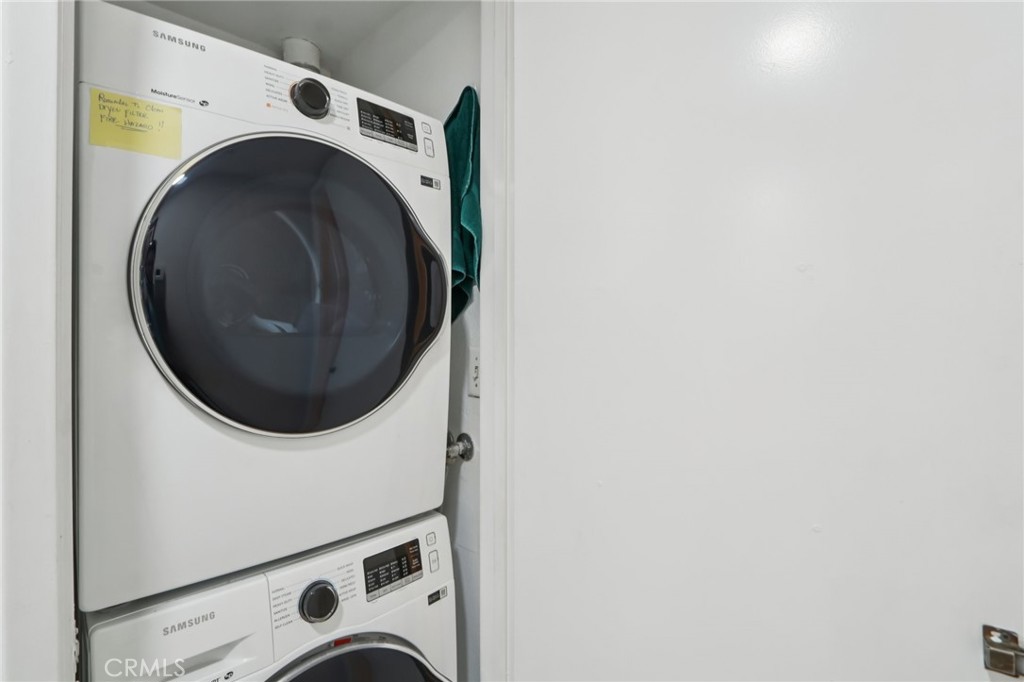 23605 Del Monte Dr., Unit 252 Valencia, CA 91355 - Photo 17 of 48 a utility room with dryer and washer