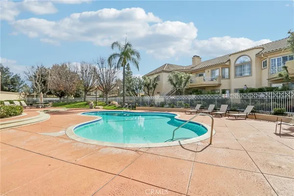 $489,999 | 23605 Del Monte Dr., Unit 252, Valencia, CA 91355