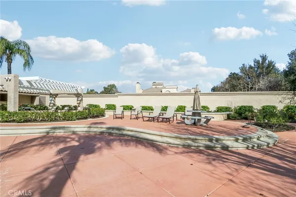 $489,999 | 23605 Del Monte Dr., Unit 252, Valencia, CA 91355