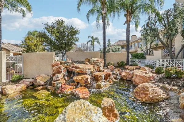 $489,999 | 23605 Del Monte Dr., Unit 252, Valencia, CA 91355