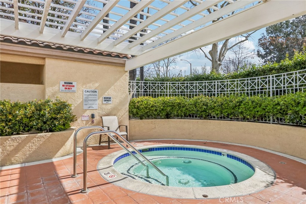 23605 Del Monte Dr., Unit 252 Valencia, CA 91355 - Photo 41 of 48 a view of swimming pool