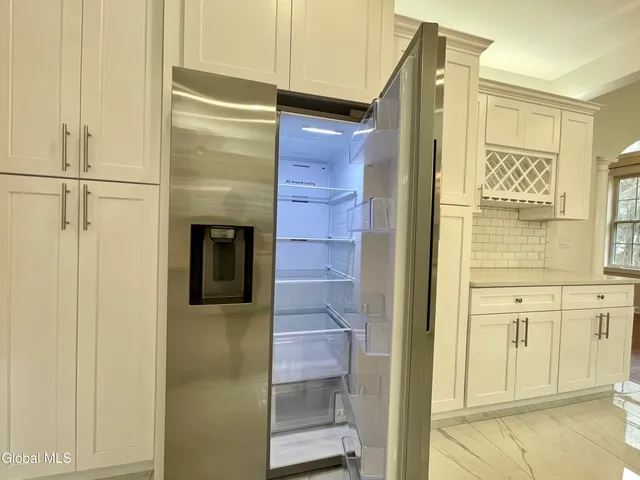 $3,600 | 11 Poplar Drive, Unit B, Halfmoon, NY 12065