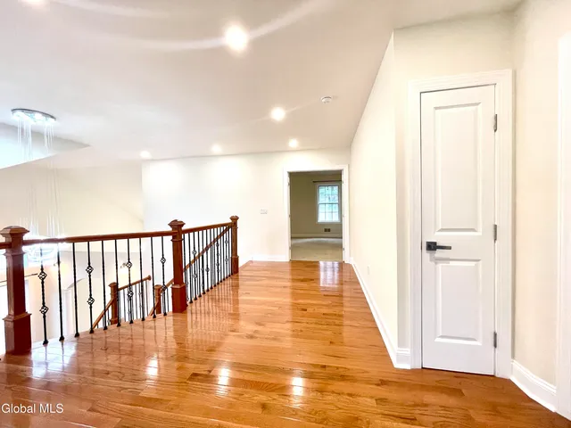 $3,600 | 11 Poplar Drive, Unit B, Halfmoon, NY 12065