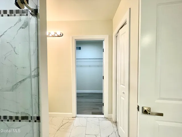 $3,600 | 11 Poplar Drive, Unit B, Halfmoon, NY 12065