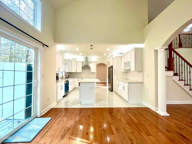 $3,600 | 11 Poplar Drive, Unit B, Halfmoon, NY 12065