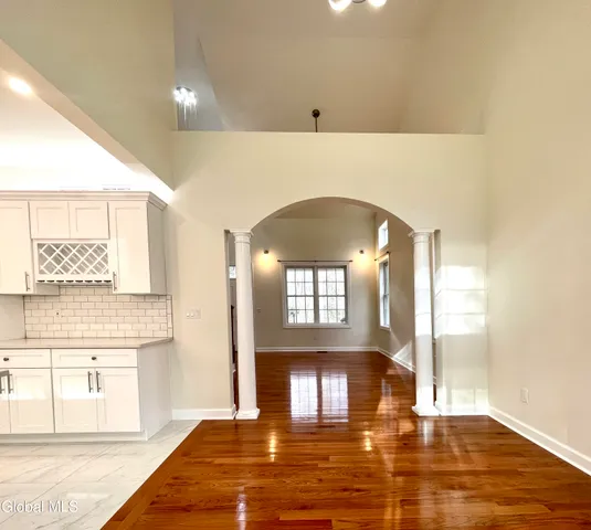 $3,600 | 11 Poplar Drive, Unit B, Halfmoon, NY 12065