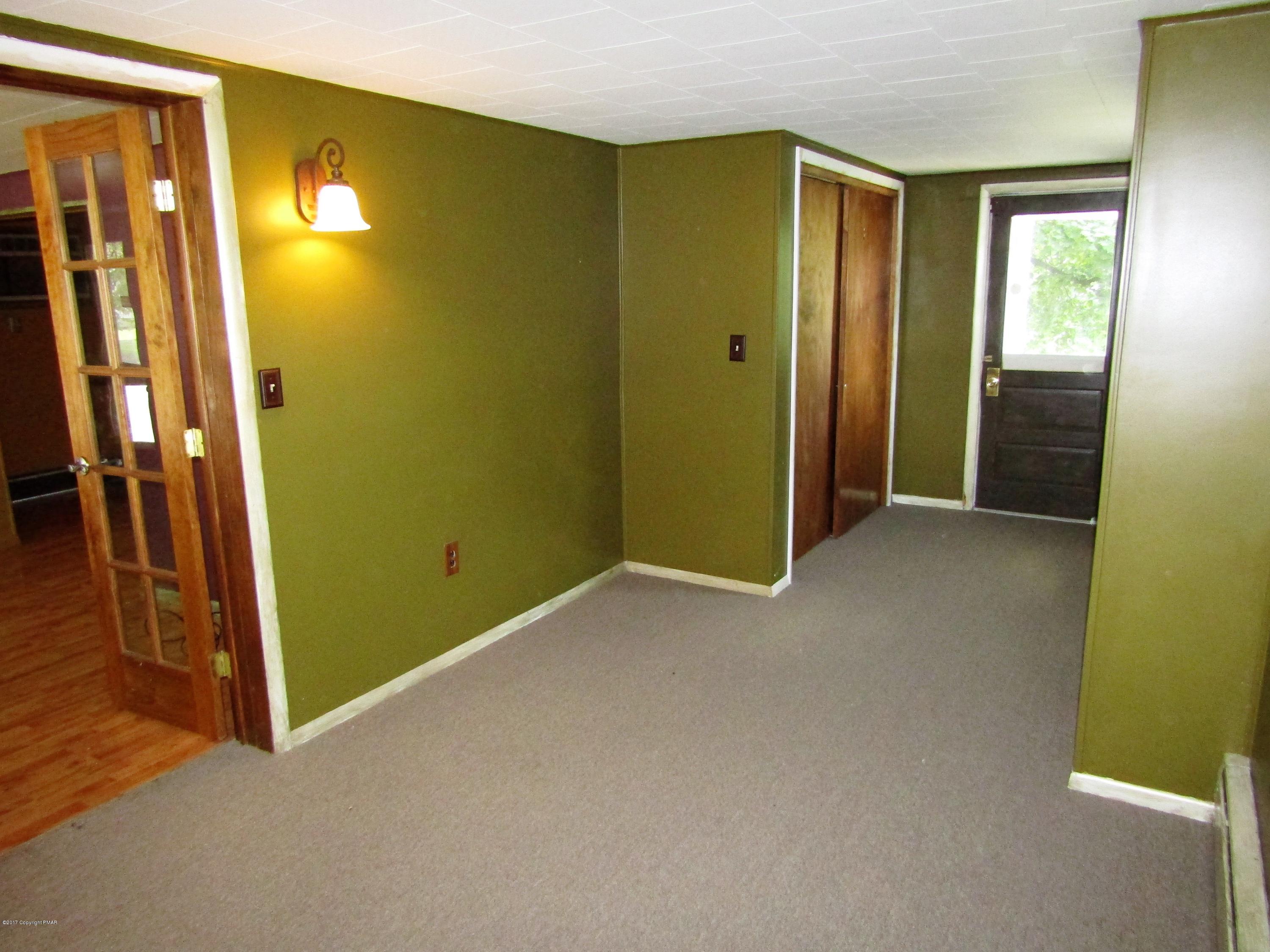 1231 Main Road Lehighton, PA 18235 - Photo 13 of 42 1ST FLOOR WITH SEPARATE ENTRANCE