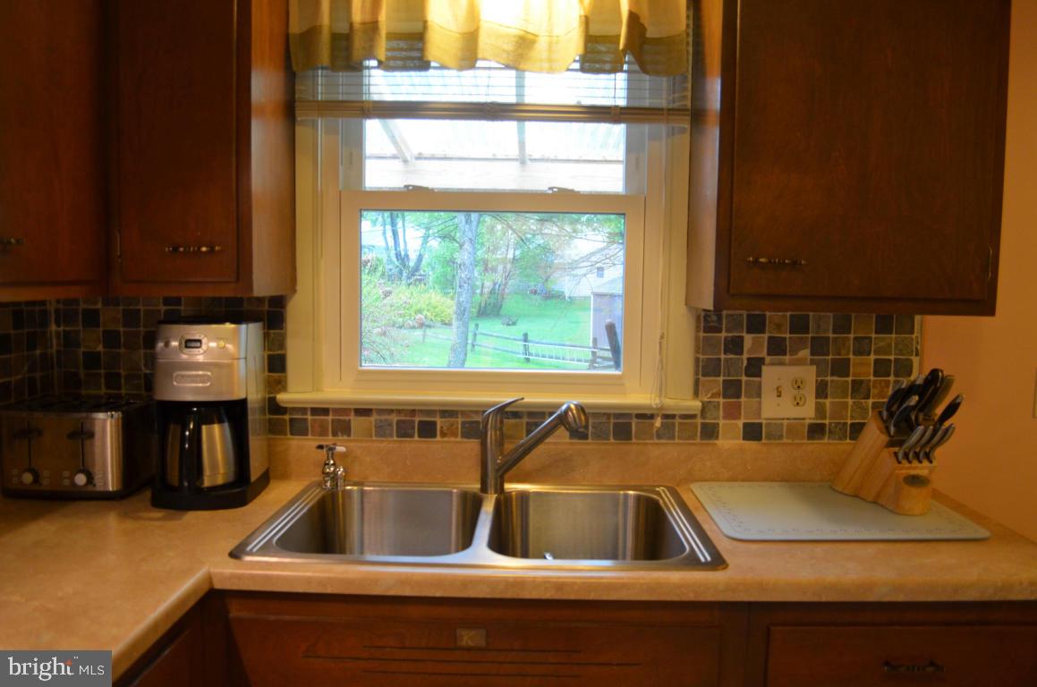 77 Quaker Hills Road Lancaster, PA 17603 - Photo 11 of 23 Gallery Image 11