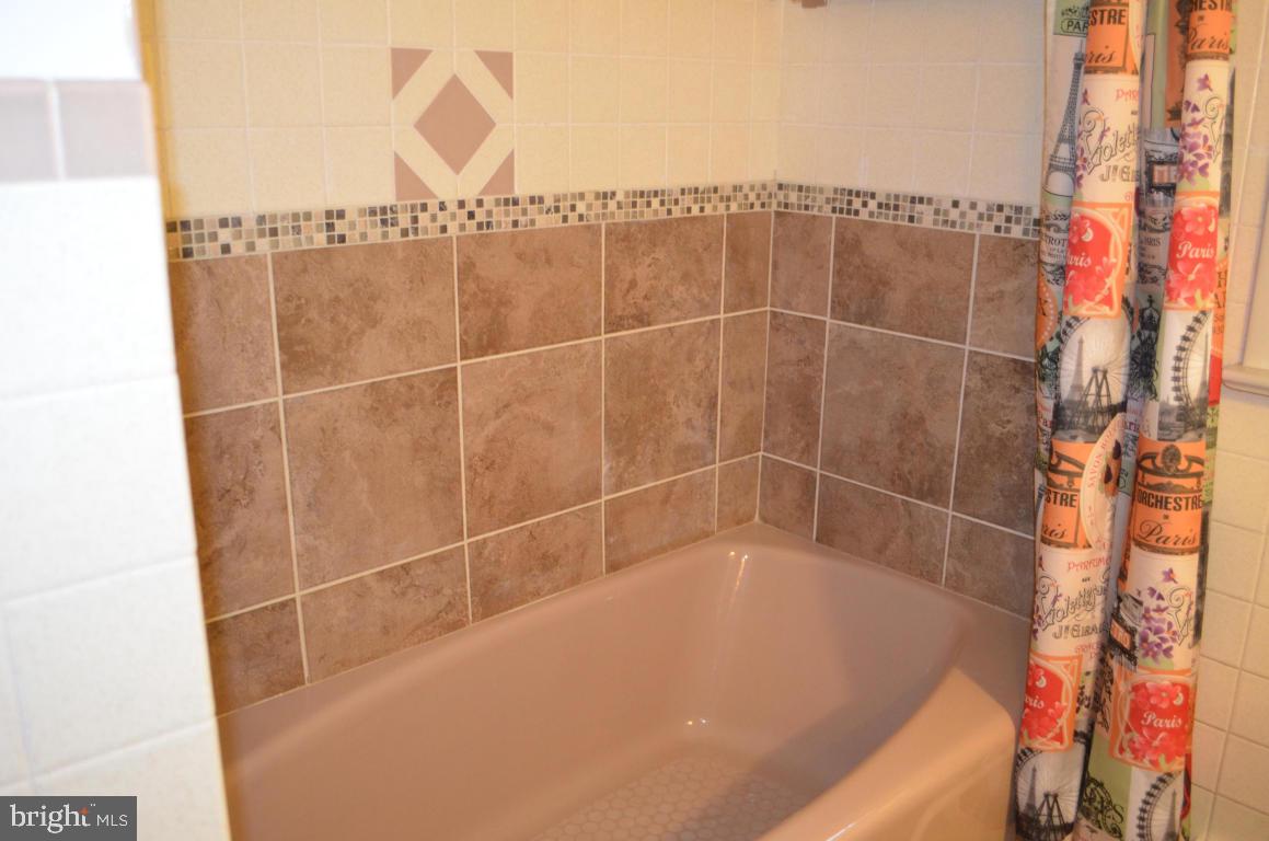 77 Quaker Hills Road Lancaster, PA 17603 - Photo 19 of 23 Gallery Image 19