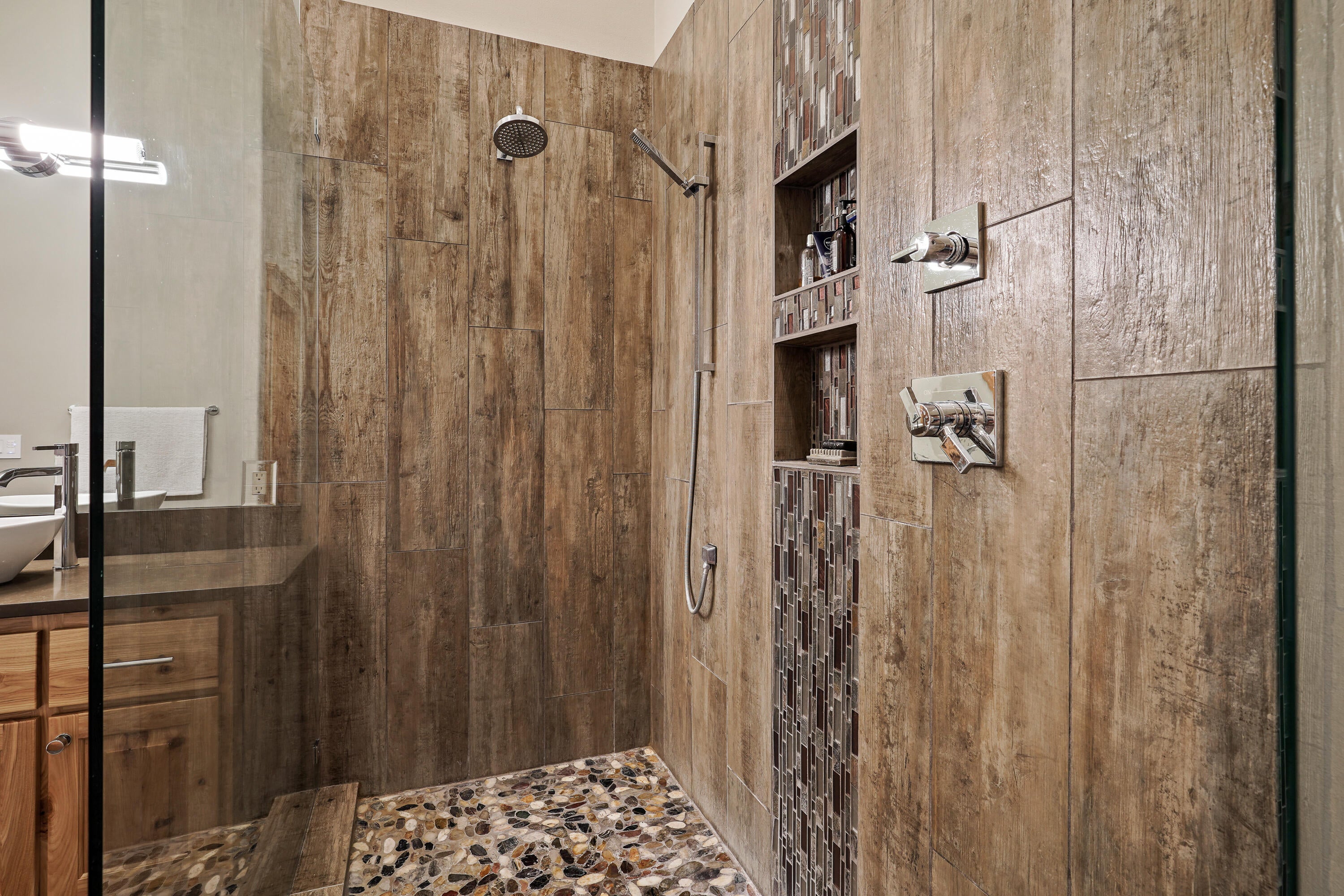 55420 Huntington Road Bend, OR 97707 - Photo 14 of 52 DSC00546