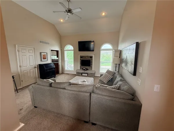 $350,000 | 2611 Andrew Court, St. Joseph, MO 64503