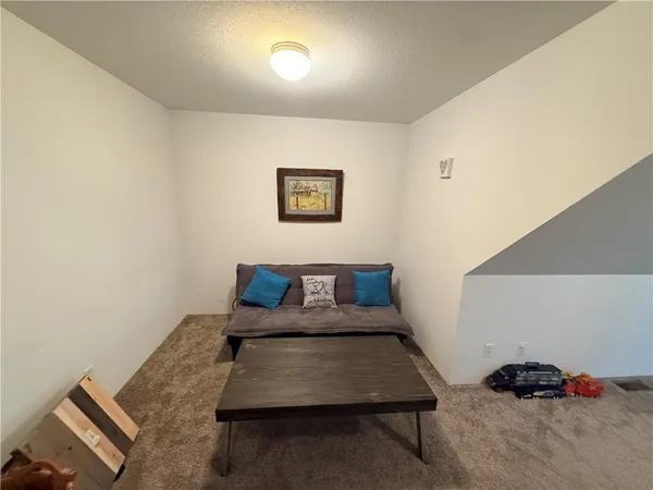 $350,000 | 2611 Andrew Court, St. Joseph, MO 64503