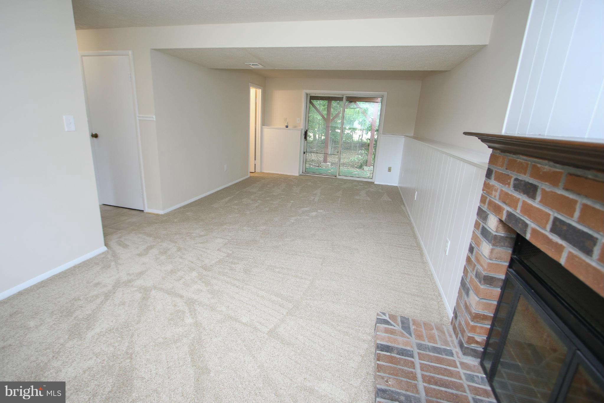 8454 Rippled Creek Court Springfield, VA 22153 - Photo 15 of 25 Living Room