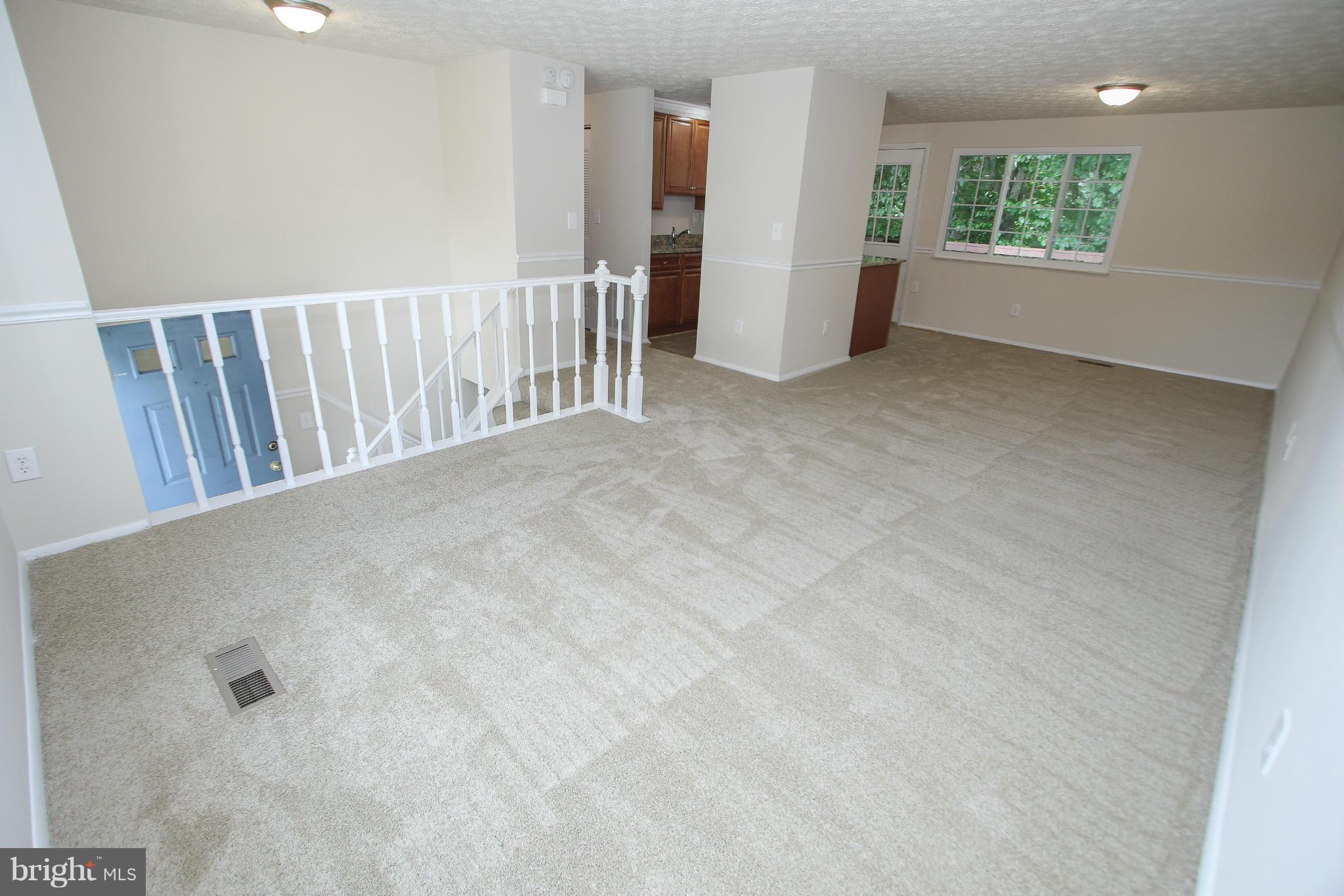 8454 Rippled Creek Court Springfield, VA 22153 - Photo 9 of 25 Living Room
