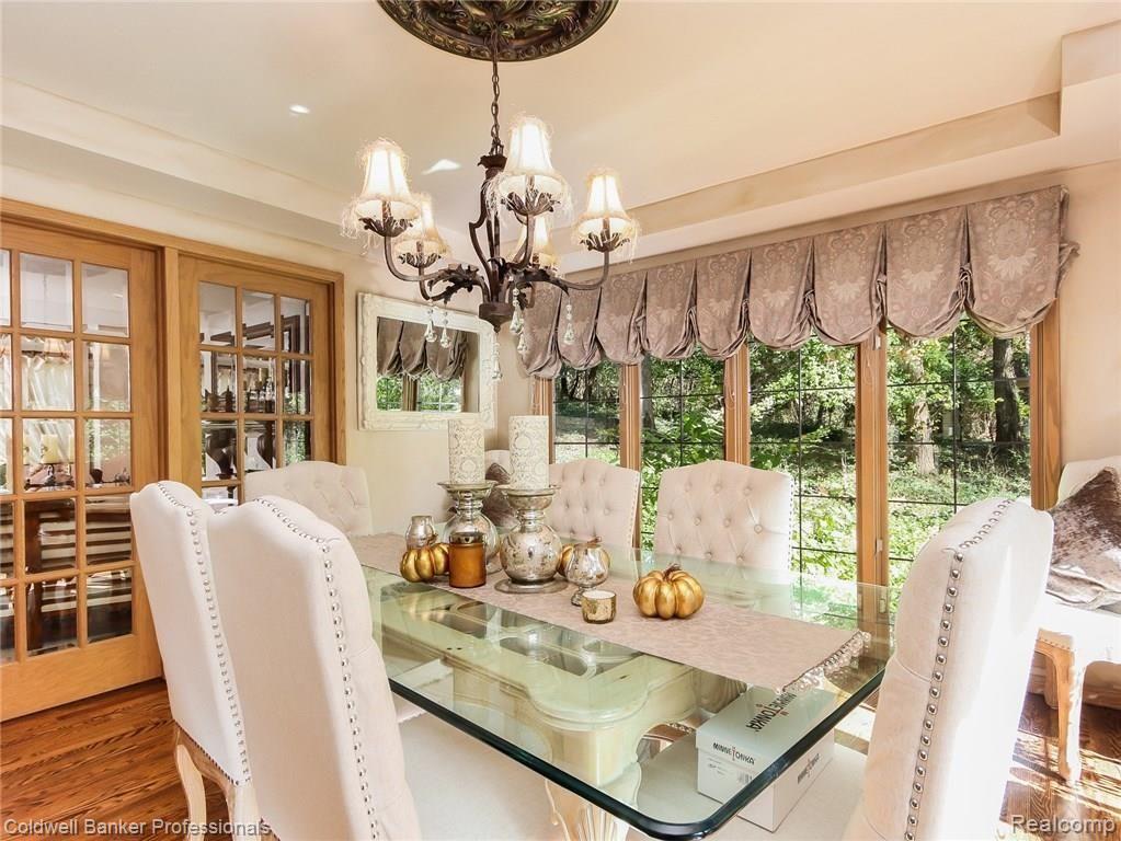 20600 Beck Road Northville, MI 48167 - Photo 15 of 77 015-Dining_Room-4942090-medium4x3.jpg
