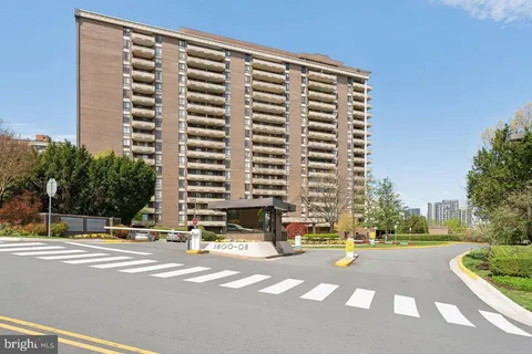 $295,000 | 1800 Old Meadow Road, Unit 1409, McLean, VA 22102
