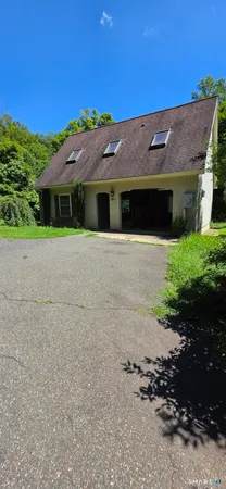 $1,800 | 19 Moodus Leesville Road, Unit B, East Haddam, CT 06469