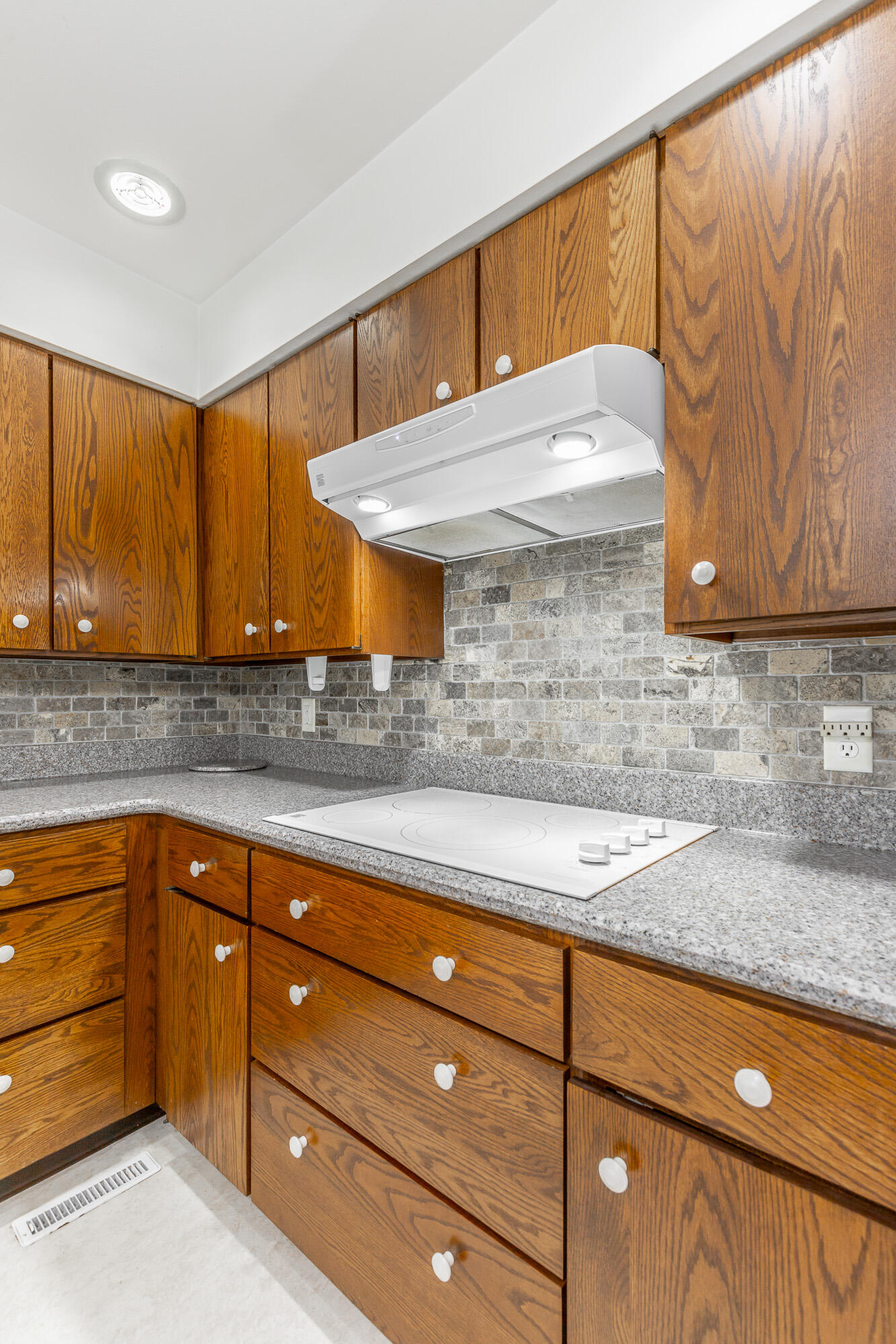 2046 North Concord Road Chattanooga, TN 37421 - Photo 20 of 101 2046 North Concord Road HD-111