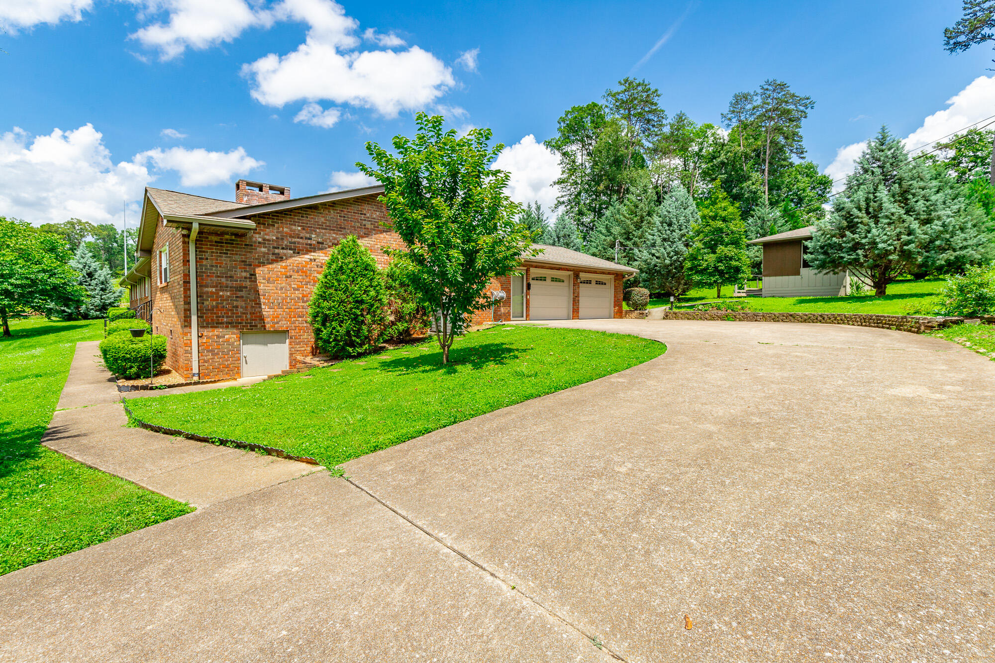 2046 North Concord Road Chattanooga, TN 37421 - Photo 4 of 101 2046 North Concord Road HD-74