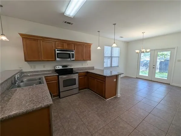 $1,950 | 809 Norval Street, Mandeville, LA 70448