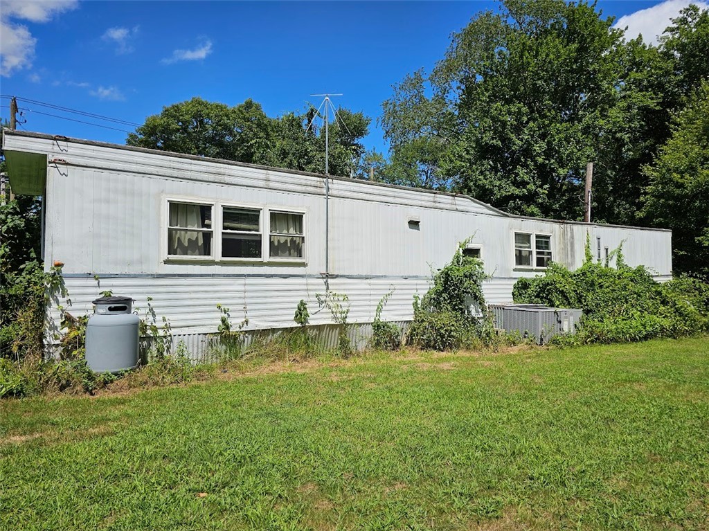 1203 E Road Tiverton, RI 02878 - Photo 3 of 6