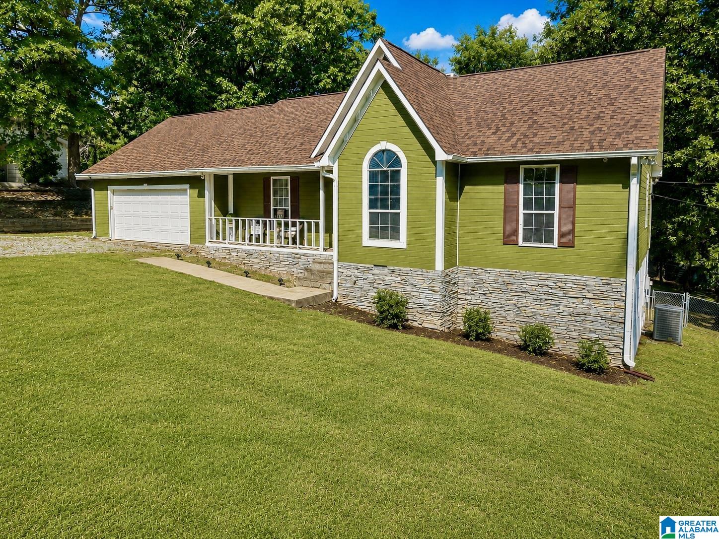712 Center Point Road Sylacauga, AL 35151 - Photo 2 of 42