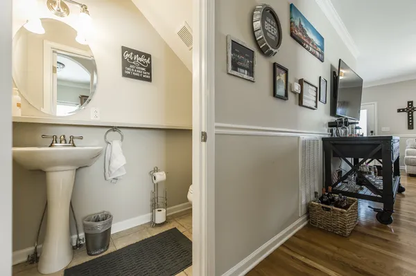 $3,000 | 1801 6th Avenue North, Unit A, Nashville, TN 37208