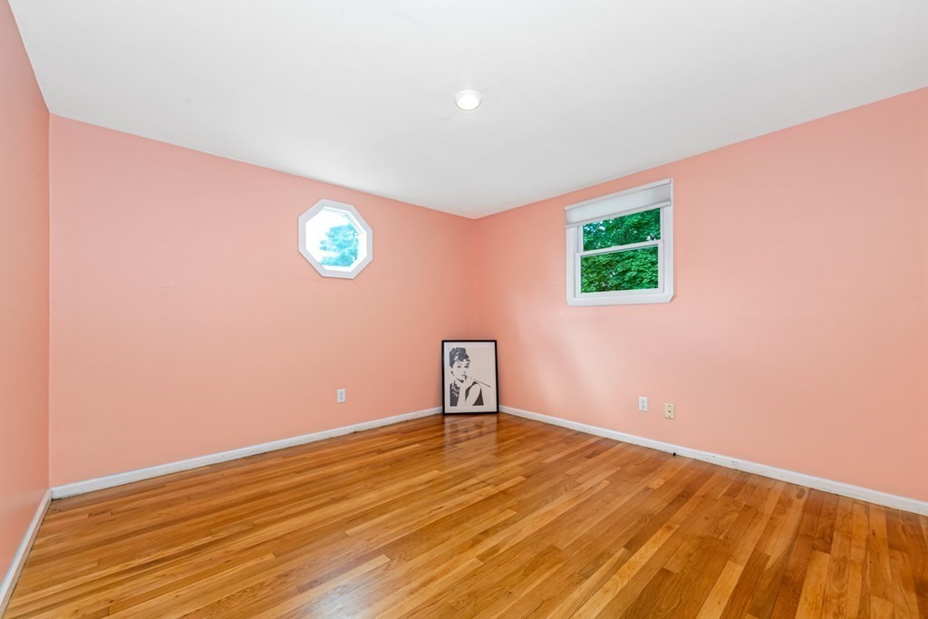 181 Bedford Road Woburn, MA 01801 - Photo 22 of 35