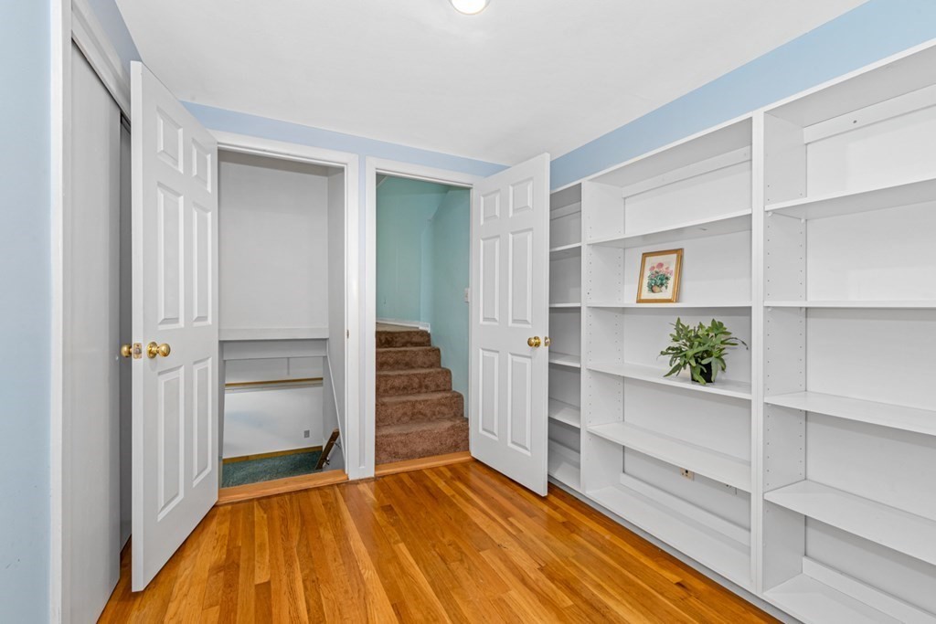 181 Bedford Road Woburn, MA 01801 - Photo 23 of 35