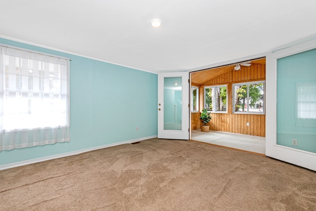 181 Bedford Road Woburn, MA 01801 - Photo 26 of 35